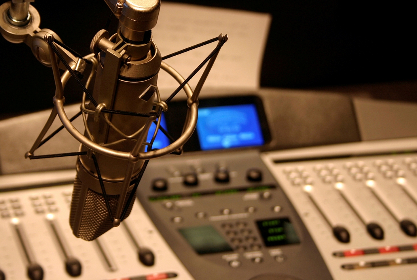 VishnuFM(90.4) Radio & TV